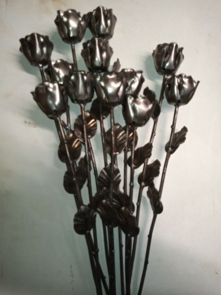 Bouquet of roses: Swipe To View More Images