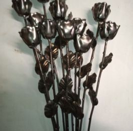 Bouquet of roses: Click Here To View Larger Image